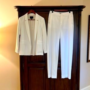 Banana Republic off with pants and blazer suit